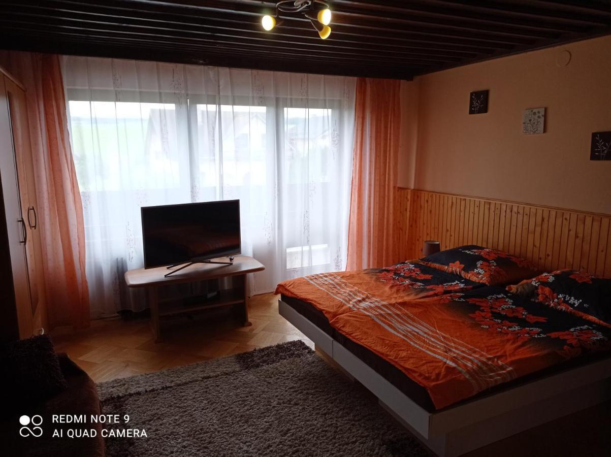 Penzion Sarka Hotel Štrba Exterior foto