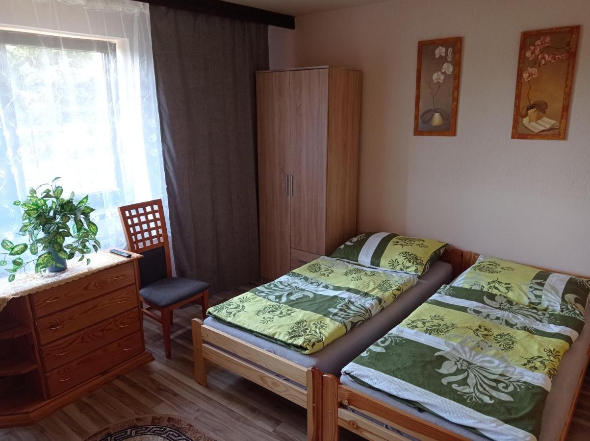 Penzion Sarka Hotel Štrba Exterior foto